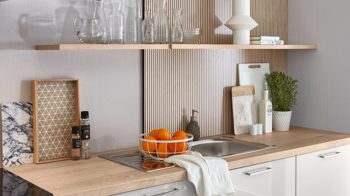 Einbauküche Nobilia® aus Holz in Hellgrau nobilia® Einbauküche Novalux mit privileg Elektrogeräten Seidengrau & Eiche Montreal - Länge ca. 420 cm