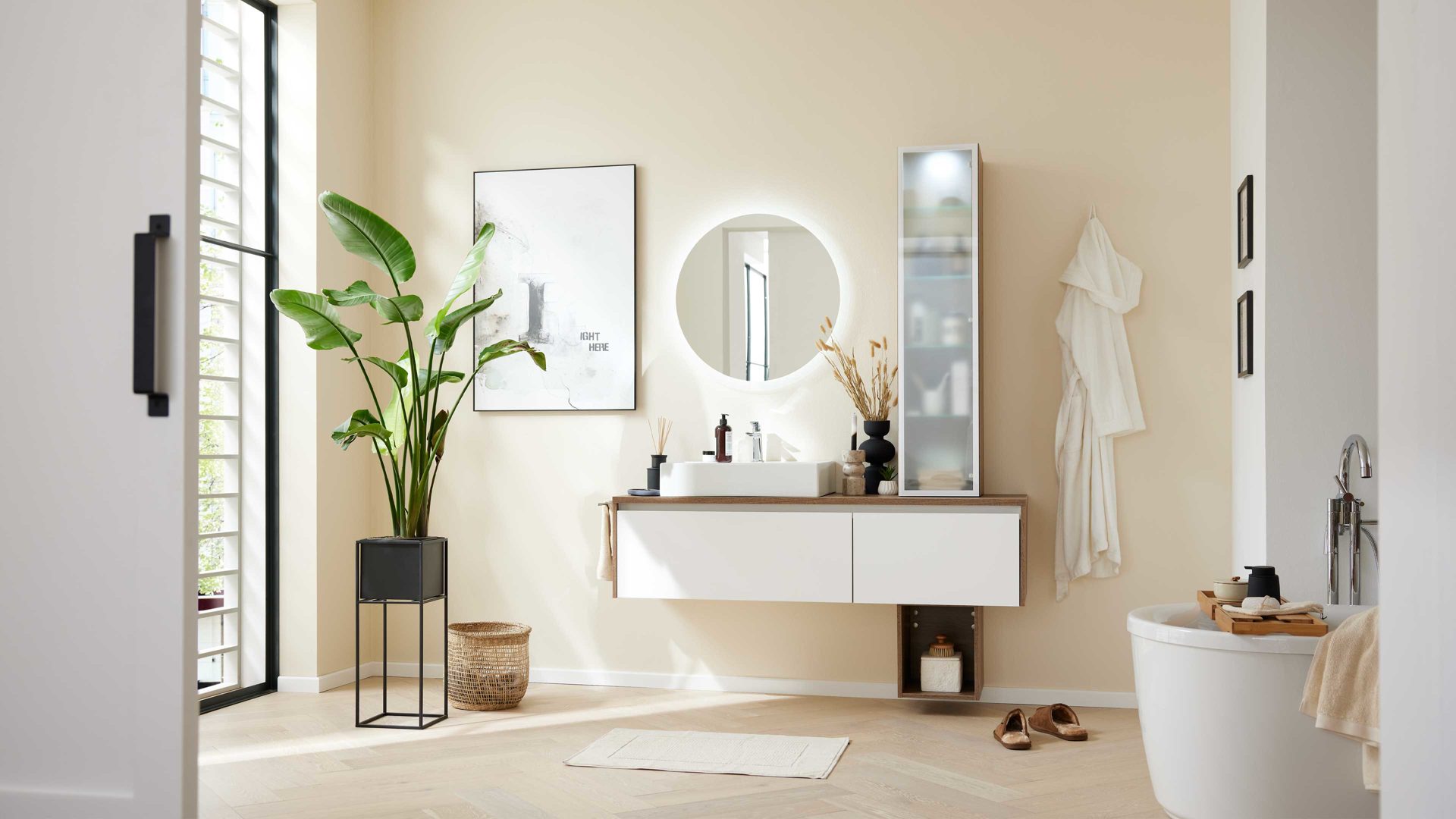 Badmöbel-Set Interliving aus Holz in Weiß Interliving Bad Serie 7357 - Badmöbel-Set mit Extras Alpinweiß & Eiche Havanna