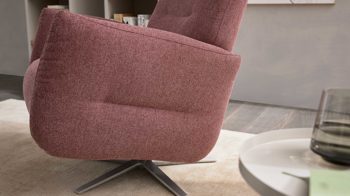 Relaxsessel Interliving aus Stoff in Rosa Interliving Sessel Serie 4504 pastellvioletter Bezug GCP 8 & Edelstahl