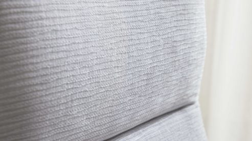 Relaxsessel Interliving aus Stoff in Hellgrau Interliving Sessel Serie 4530 silberfarbener Bezug Mara 9 & silberfarbener Sternfuß