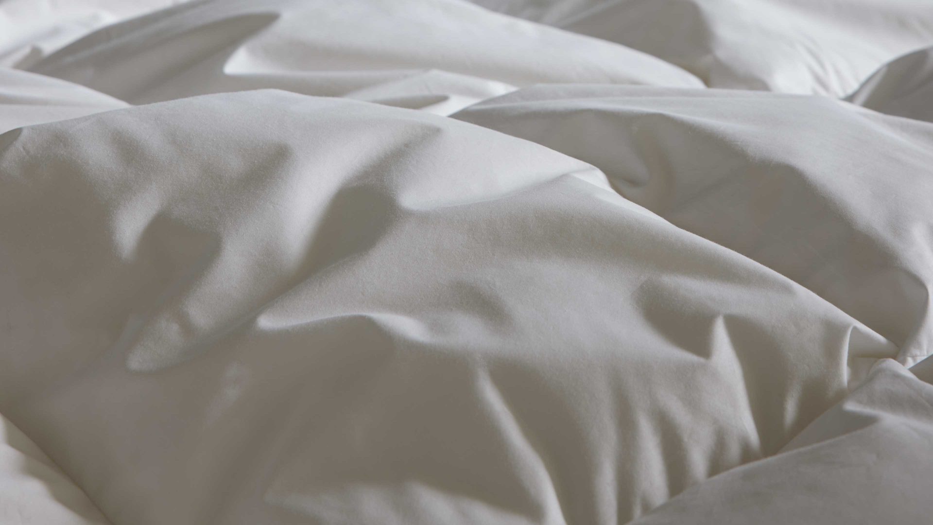 Daunendecke Interliving aus Stoff in Weiß Interliving Bettdecke Serie 9204 - Daunendecke als Winterbett warm, ca. 1.640 g Daunen - ca. 240 x 220 cm