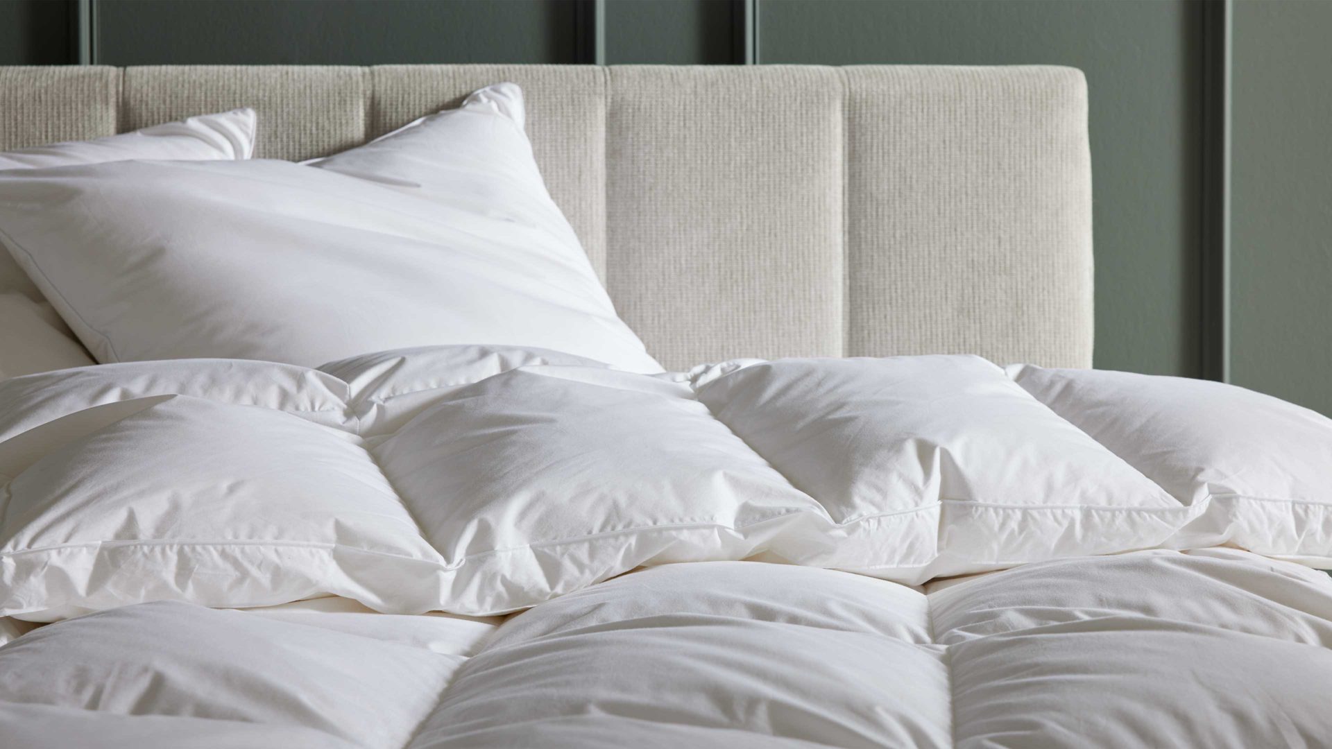 Daunendecke Interliving aus Stoff in Weiß Interliving Bettdecke Serie 9204 - Daunendecke als Winterbett warm, ca. 1.060 g Daunen - ca. 155 x 220 cm