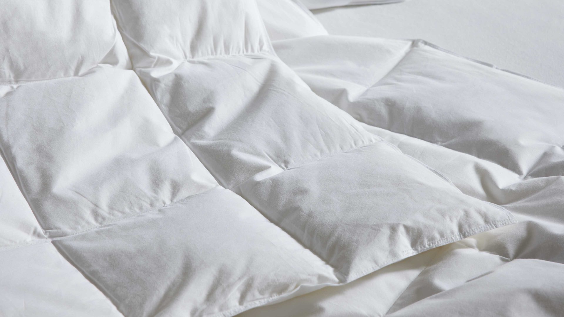 Daunendecke Interliving aus Stoff in Weiß Interliving Bettdecke Serie 9204 - Daunendecke als Sommerbett extraleicht, ca. 390 g Daunen - ca. 200 x 220 cm