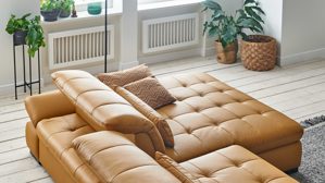 Ecksofa KAWOO aus Leder in Gelb KAWOO Serie Santa Lucia - Ecksofa bzw. Polstermöbel senffarbenes Leder Punch & schwarze Holzfüße - ca. 295 x 199 cm