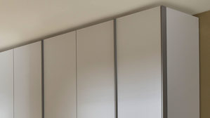 Kleiderschrank Rauch aus Holz in Hellgrau rauch ORANGE Schranksystem Skat - Kleiderschrank Seidengrau - sechs Türen, Breite ca. 301 cm