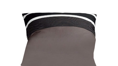 Bettwäsche-Set Janine® aus Naturfaser in Dunkelbraun J. D. Bettwäsche-Set nougatfarbener Mako-Satin – zweiteilig, ca. 155 x 200 cm