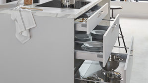 Einbauküche Nobilia® aus Holz in Hellgrau nobilia® Einbauküche Laser mit Einbaugeräten Seidengrau - zweiteilig