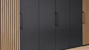 Kleiderschrank PARTNERRING COLLECTION aus Holz in Schwarz PARTNERRING COLLECTION Schlafzimmerprogramm Manhattan - Kleiderschrank Graphit & Eiche Bianco - sechs Türen, Breite ca. 300 cm
