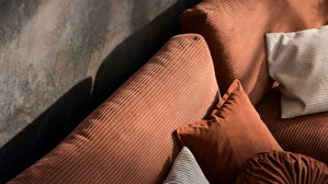 Bigsofa Roomio® aus Stoff in Orange Roomio® No. 4103 - Bigsofa rostfarbener Cord & Metallfüße 1116 MFSM - Länge ca.  274 cm