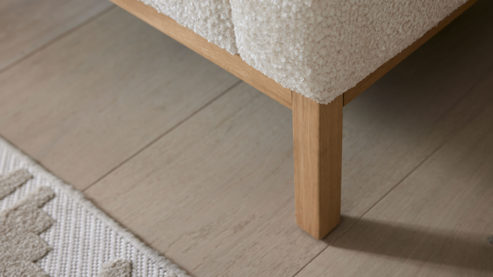 Dreisitzer Roomio® aus Stoff in Weiß Roomio® No. 4105 - Dreisitzer weißer Stoffbezug Shaun & Holzfüße 1118 HREG - Länge ca. 208 cm