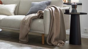 Wohndecke Roomio® aus Stoff in Hellbraun Roomio® No. 9412 - Wohndecke taupefarbenes Mischgewebe - ca. 150 x 200 cm