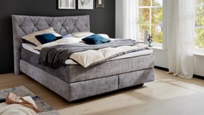 Boxspringbett Interliving aus Stoff in Grau Interliving Boxspringbett Serie 1420 - Boxspringbett mit Bettkasten silberfarbener Strickvelours Auri - Liegefläche ca. 180 x 200 cm