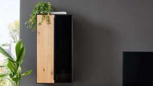 Hängeschrank Interliving aus Holz in Holzfarben Interliving Wohnzimmer Serie 2033 - Hängeschrank dunkelgraues Glas & Asteiche - zwei Türen, Breite ca. 92 cm