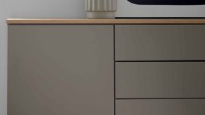 Highboard Interliving aus Holz in Grau Interliving Wohnzimmer Serie 2031 - Highboard BK18071 Grau & Risseiche - vier Türen, zwei Schubladen, Breite ca. 180 cm