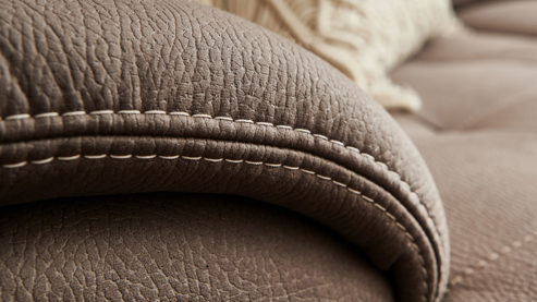 Funktionshocker modulmaster aus Stoff in Braun Modulmaster MM-PP1188 - XXL-Polsterhocker mit Funktion nougatbraune Mikrofaser Mammut & geölte Wildeiche - ca. 130 x 65 cm