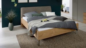 Bettgestell Interliving aus Holz in Holzfarben Interliving Kleiderschrank Serie 1207 - Bettgestell 864379 Balkeneiche & taupefarbener Webstoff Caesar - Liegefläche ca. 180 x 200 cm