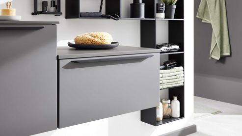 Badmöbel-Set Interliving aus Holz in Grau Interliving Bad Serie 7317 - Basis-Set mit Waschtisch Schiefergrau - Breite ca. 140 cm