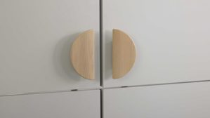 Einbauküche culineo® aus Holz in Hellgrau Culineo® Einbauküche C615 mit BORA Induktionsfeld Seidengrau & Eiche Como - zweizeilig