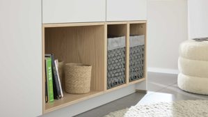 Einbauküche culineo® aus Holz in Hellgrau Culineo® Einbauküche C615 mit BORA Induktionsfeld Seidengrau & Eiche Como - zweizeilig