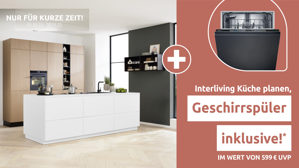 Einbauküche Interliving aus Holz in Holzfarben Interliving Küche Serie 3075 mit AEG-Einbaugeräten Stripe Wood Crema & Weiß – zweizeilig
