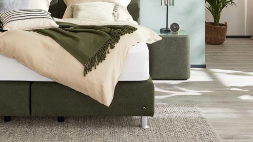 Boxspringbett Interliving aus Kunstfaser in Dunkelgrün Interliving Boxspringbett Serie 1402 – Boxspringbett moosgrüne Mikrofaser Nele 432008 - Liegefläche ca. 180 x 200 cm