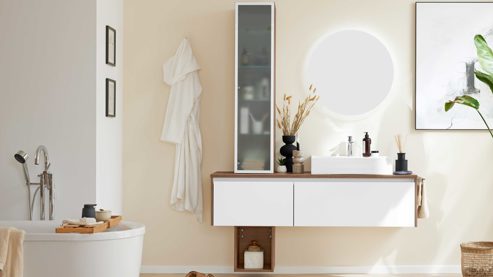 Badmöbel-Set Interliving aus Holz in Weiß Interliving Bad Serie 7357 - Beimöbel-Set satiniertes Glas & Eiche Havanna