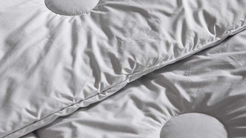 Bettdecke Interliving aus Naturfaser in Weiß Interliving Bettdecke Serie 9206 - Naturhaardecke normal - ca. 2.200 g Kamelhaarflaum, ca. 240 x 220 cm