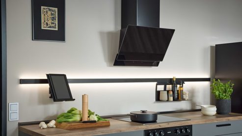 Einbauküche culineo® aus Holz in Dunkelgrau Culineo® Einbauküche C357 mit Homeoffice-Platz Schiefergrau & Schwarzglas - dreizeilig